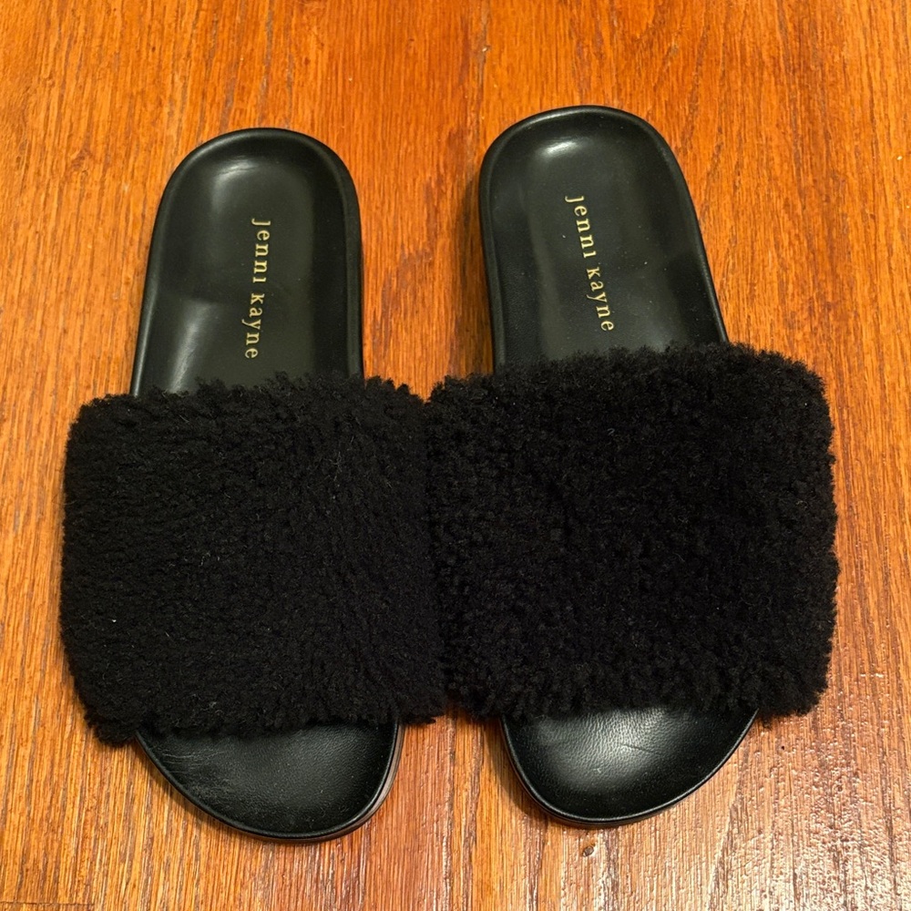 Jenni Kayne Black Plush Slippers